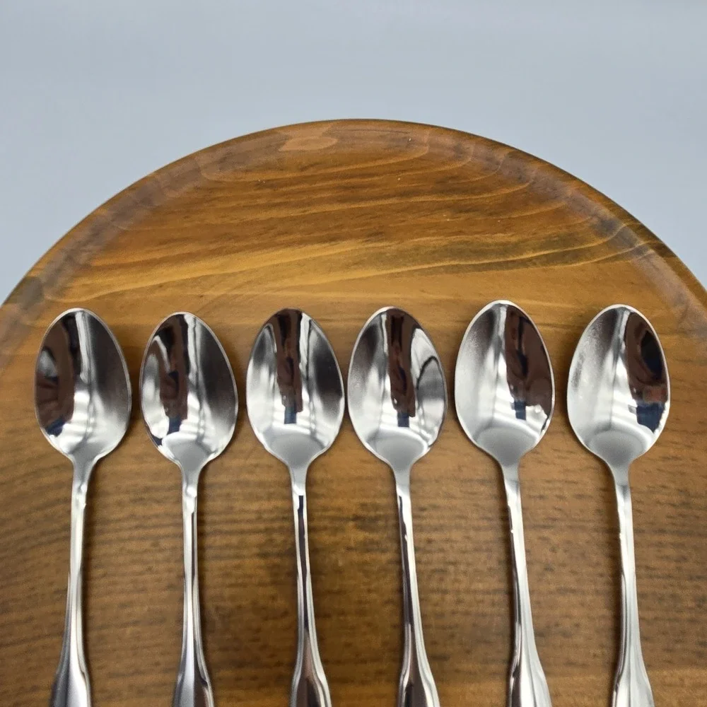 Clipper 18/8 Stainless Lot of 6 Teaspoons Similar to Oneida American Colonial 6